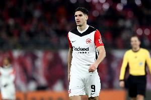 德天空：弗赖堡将800万欧签下马塔诺维奇，球员已通过体检