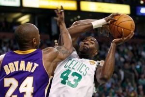 帕金斯：对科比的不尊重必须停止 10年总决是抢劫 但科比真的能防