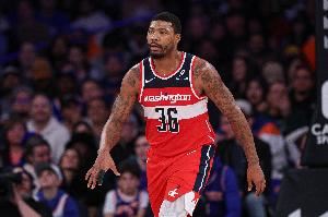 Shams：斯玛特休赛期一直在努力训练 他想回到之前DPOY那个状态