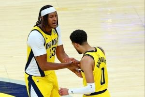 哈利伯顿谈特纳签约雄鹿：说到底这是一门生意 我祝他一切顺利