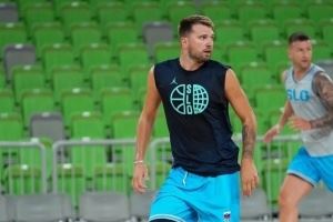 东契奇谈减重：去年一直打到6月然后又去国家队 今年我有更多时间