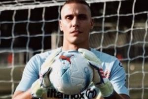 官方：克雷莫纳签下34岁门将西尔维斯特里