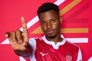 至今1场未上😢22岁法蒂在摩纳哥1个多月0出场 落选法甲首轮名单