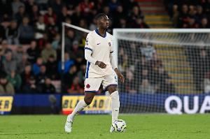 泰晤士报：阿达拉比奥尤训练时轻微不适，将缺席切尔西的英超首轮