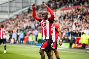 天空体育：纽卡敲定沃尔特马德后不会再追拉尔森，仍想签下维萨