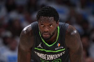 交易前兰德尔就感觉尼克斯生涯已结束 捐赠130万盖学校后被交易