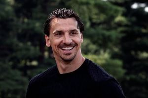 米兰官方祝伊布44岁生日快乐：场上场下都是冠军和领袖