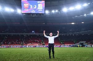 朱艺：穆斯卡特是位非常成功的教练 他擅长高压进攻但缺乏灵活性