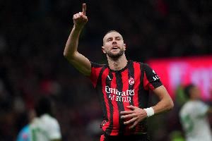 帕夫洛维奇:为进球和胜利感到高兴,主帅要求我积极前插